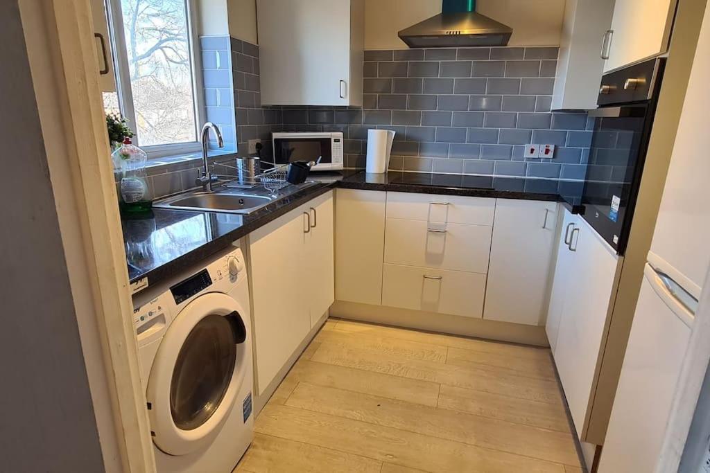 Private 2 Bed Flat Close To Excel & City Airport London Exterior foto